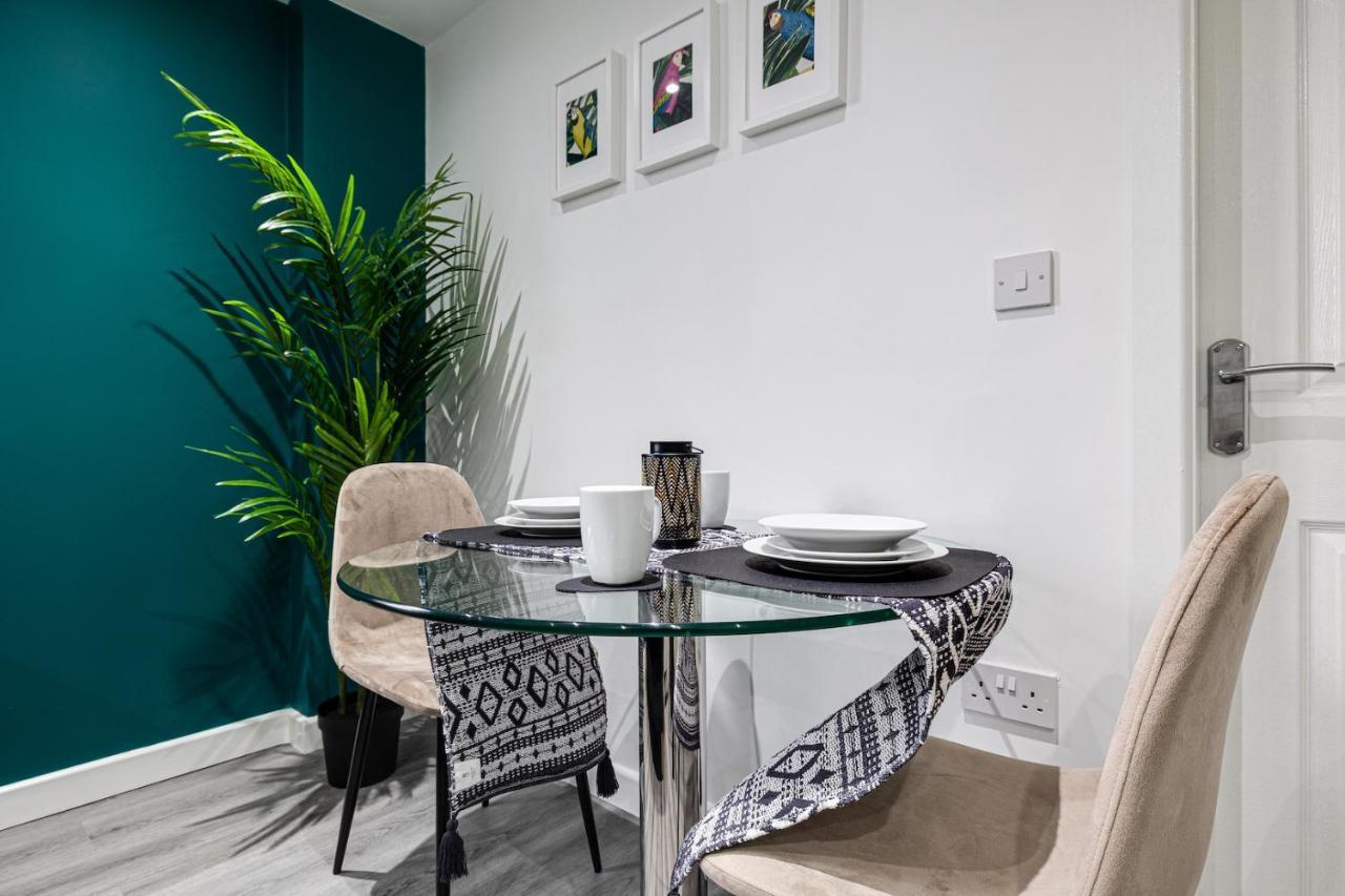 Апартаменты Cosy Modern Apt In Heart Of Stockport - Sleeps 4 Экстерьер фото
